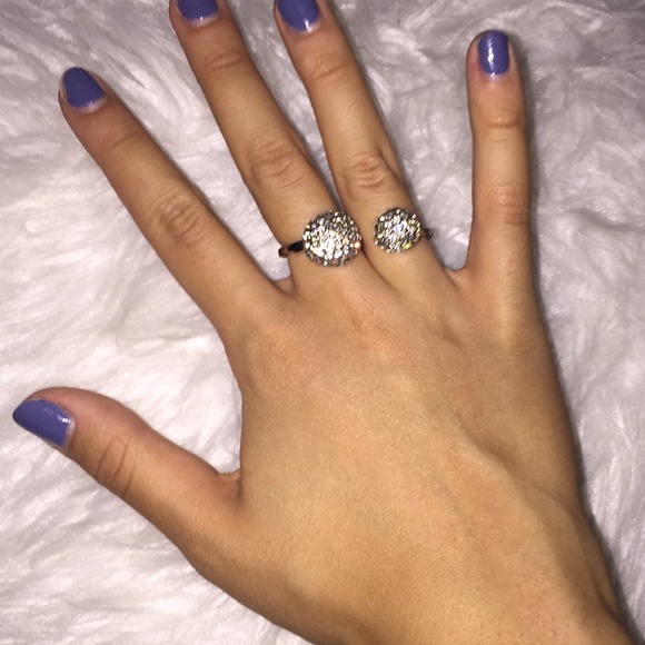 Silver rhinestone ring - Picture 3 of 5